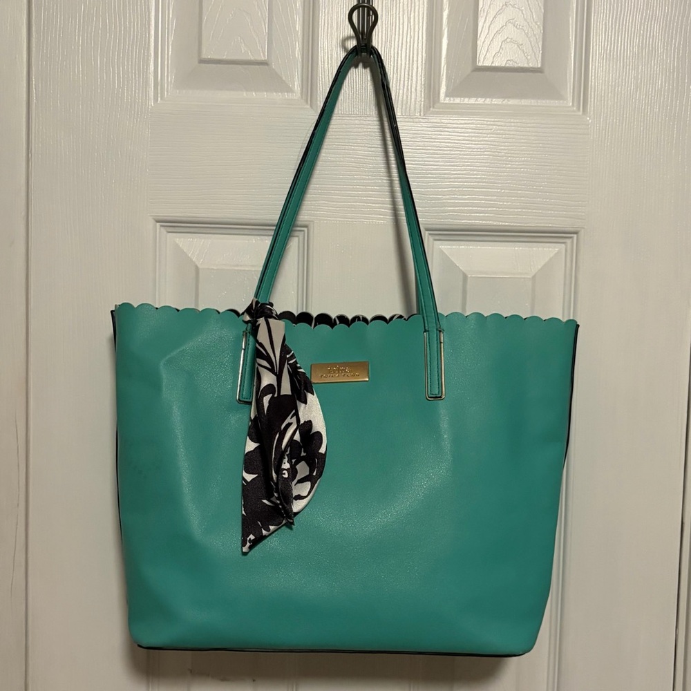 Trina Turk Scallop tote